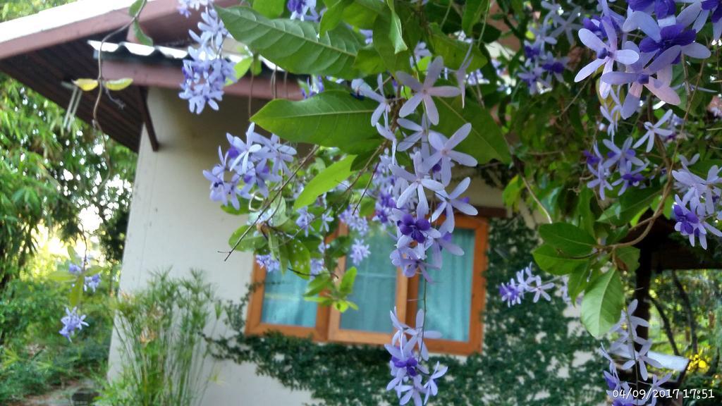 Rai Lung Tui Homestay Прачуап Кири Кан Екстериор снимка