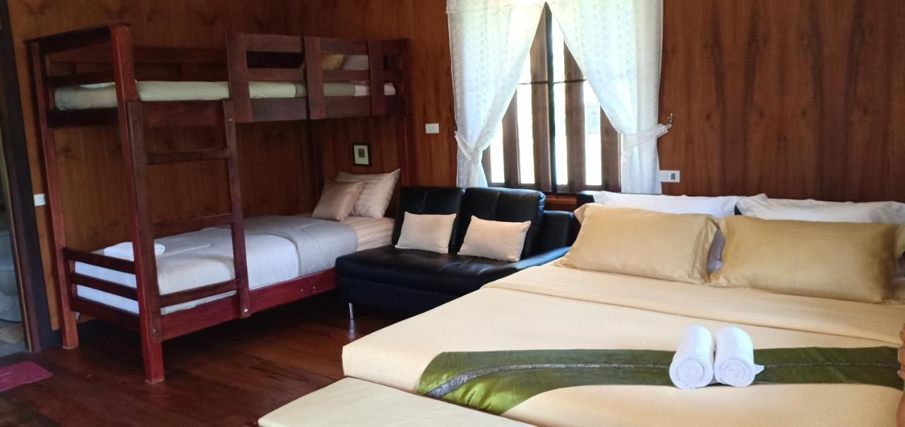 Rai Lung Tui Homestay Прачуап Кири Кан Екстериор снимка